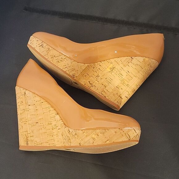 BRAND NEW VINCE CAMUTO SLIP-ON STYLE WOMEN'S WEDGE SHOE G1 - Picture 8 of 16